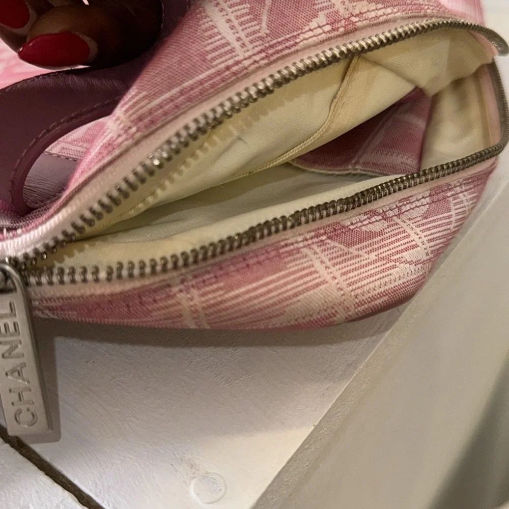 CHANEL TRAVEL BAG  ~REPAIR - Picture 7 of 7